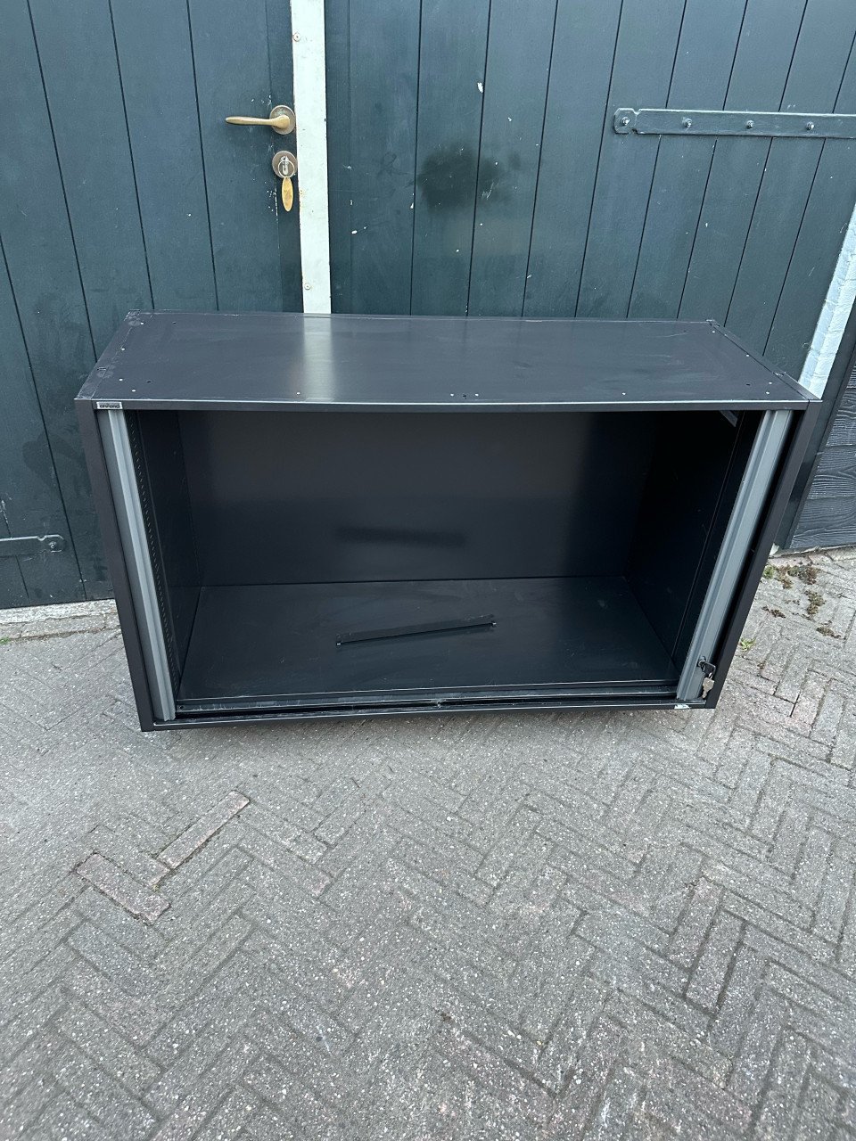 Ahrend schuifdeurkast