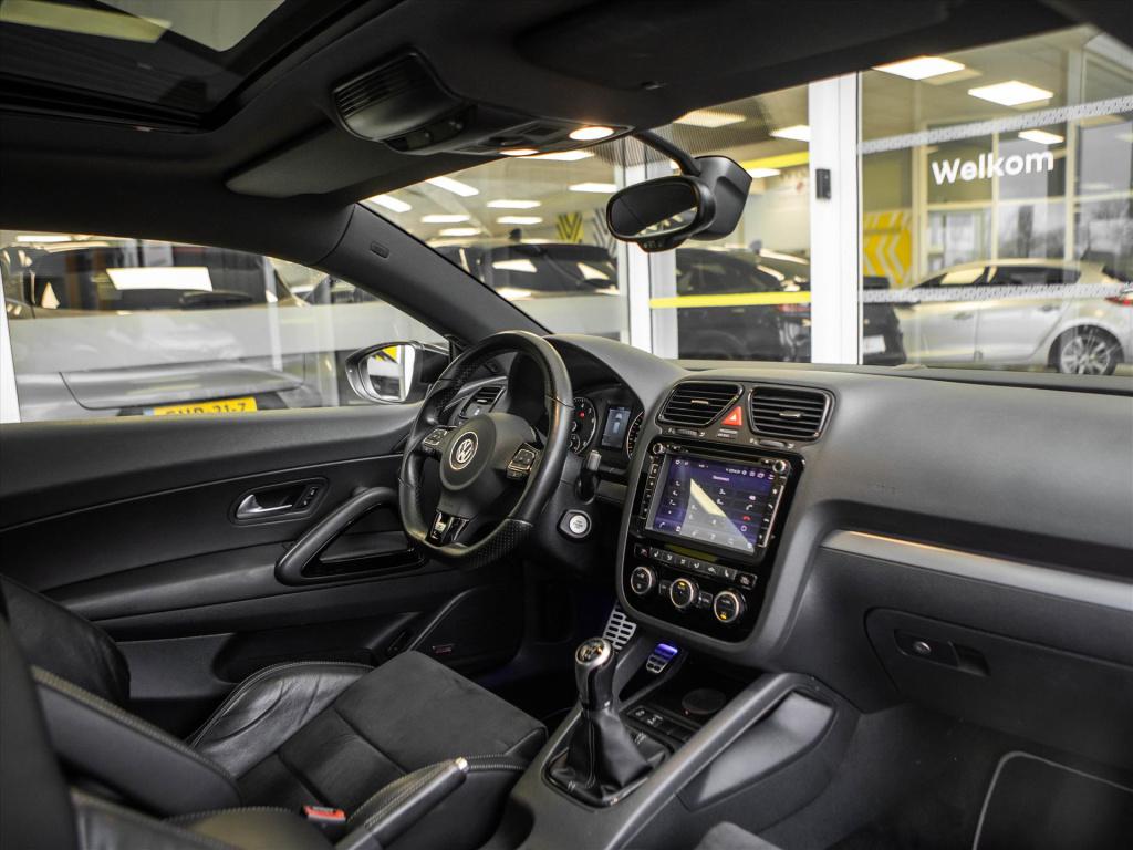 Volkswagen Scirocco 2.0 tsi 265 pk r | kuipstoel | dyna-audio | panoramadak