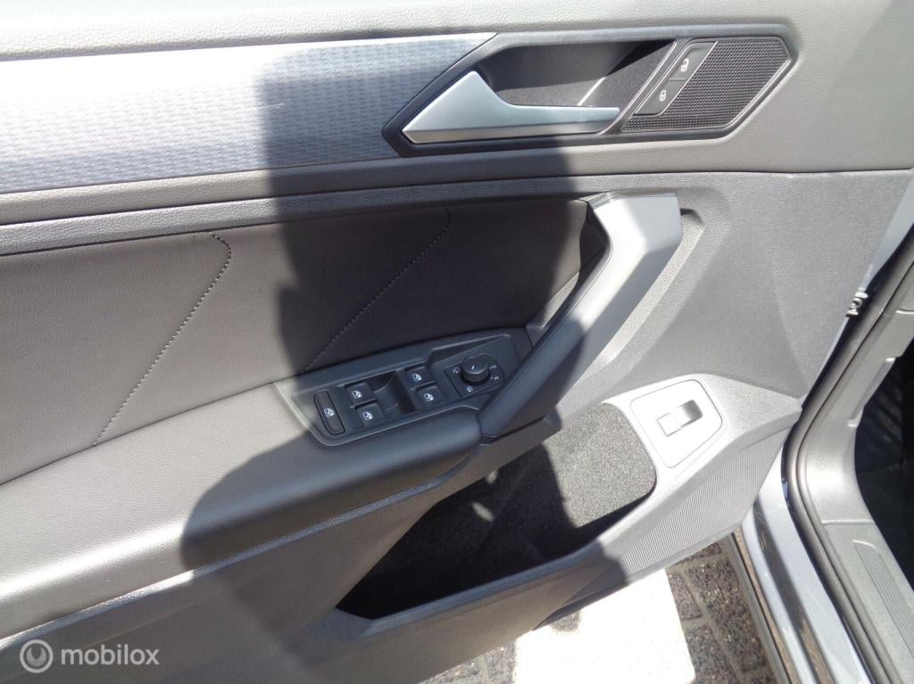 Volkswagen Tiguan 1.5 tsi elegance/airco/navi/pano/virtual/leer/memory/stoe