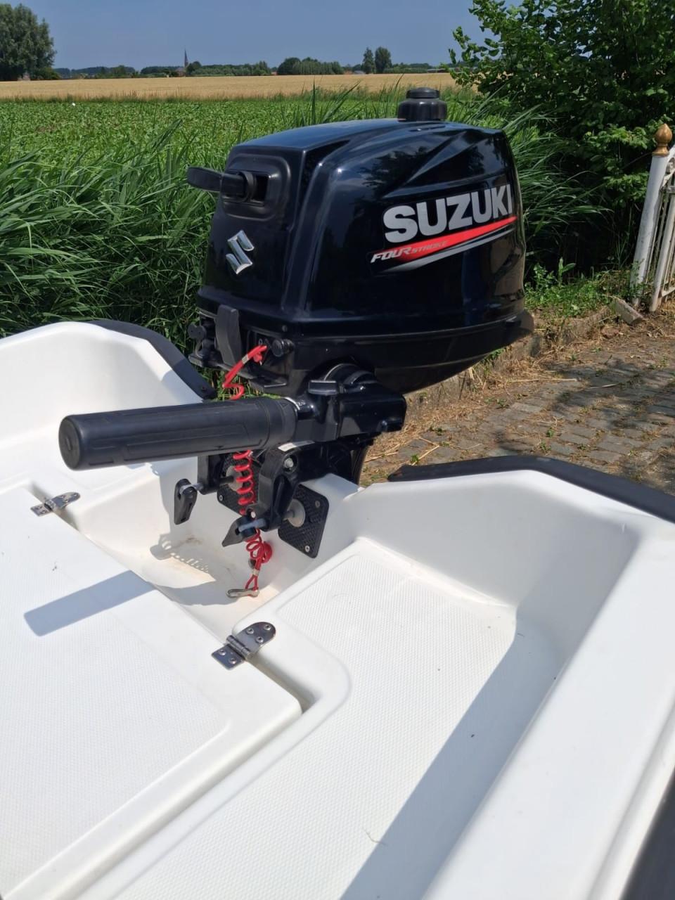 Motorboot