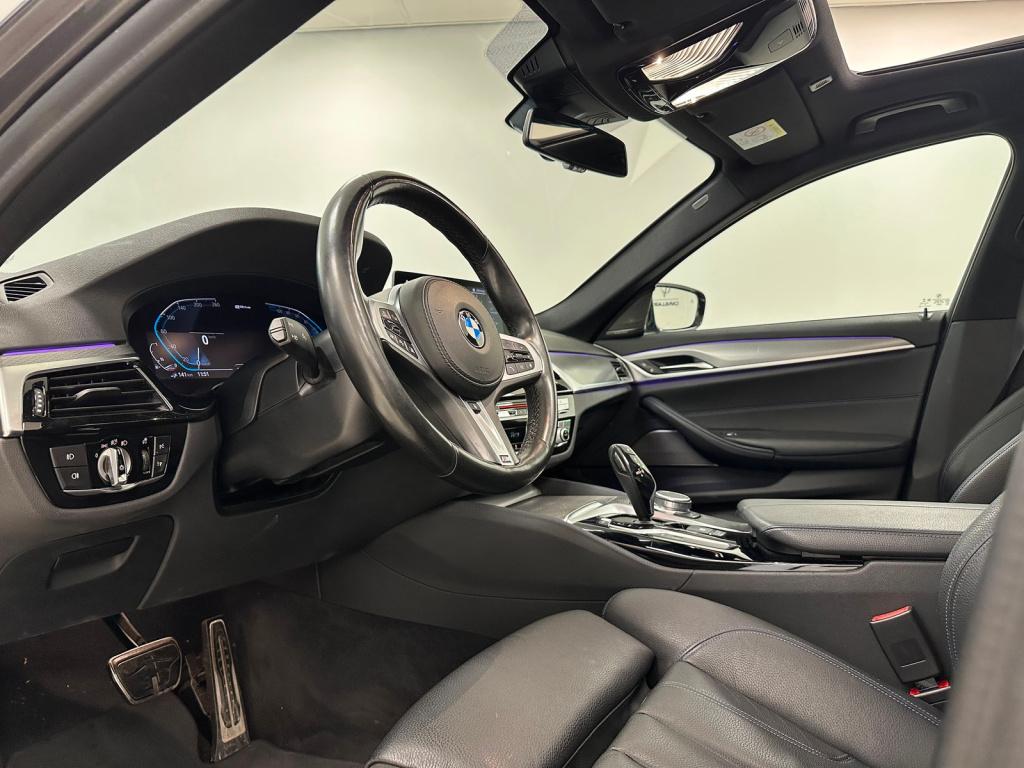 BMW 5 Serie 530e xdrive m-sport | harman/kardon | schuif/kanteldak | co-pil