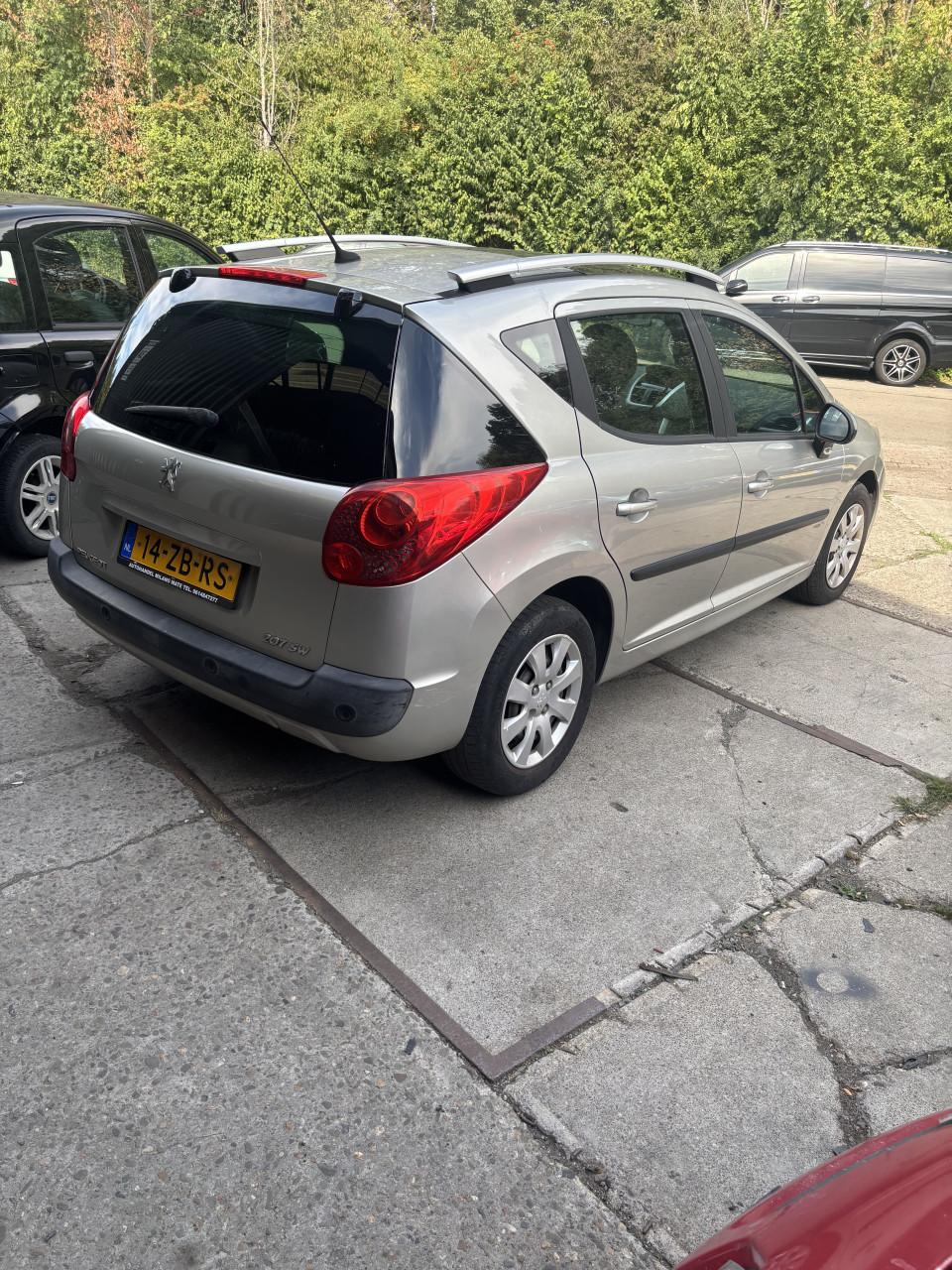 Peugeot 207 automaat