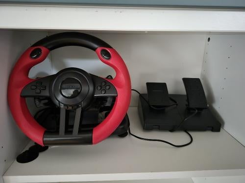 Game stuur met pedalen