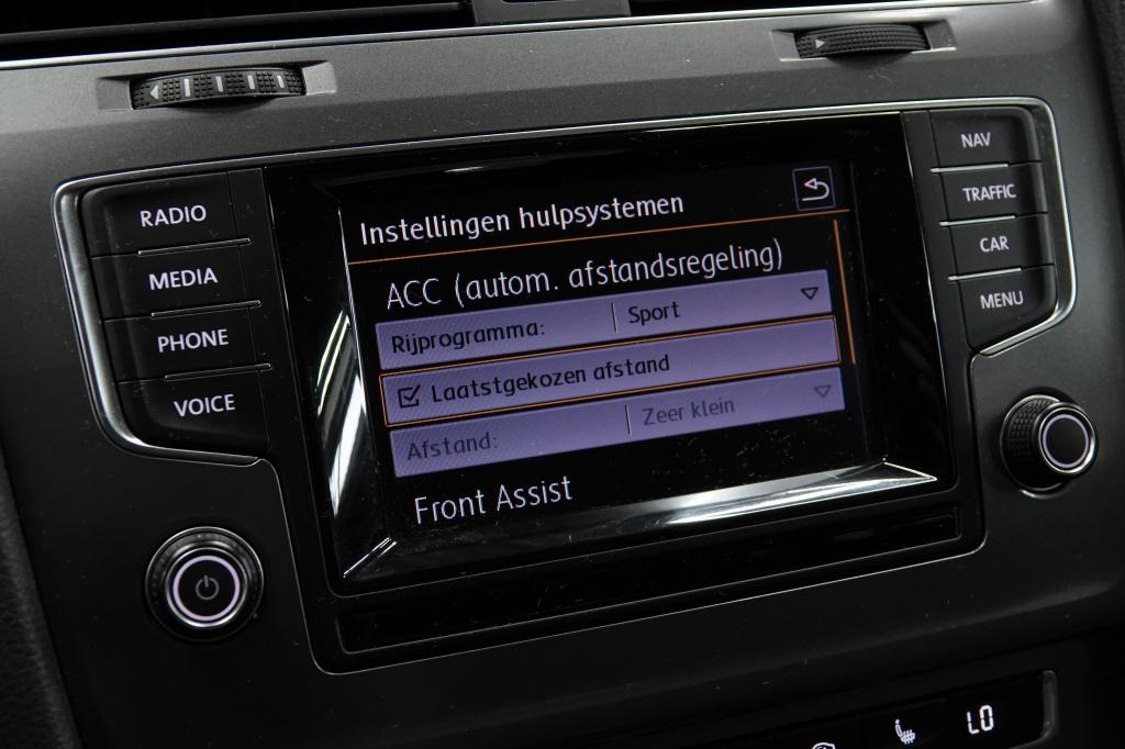 Volkswagen Golf 1.2 tsi highline | acc | pdc | stoelverw. |