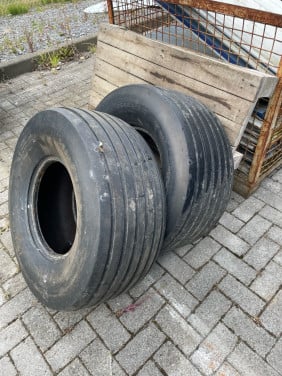Goodyear Terra-Rib 32x13.5-15