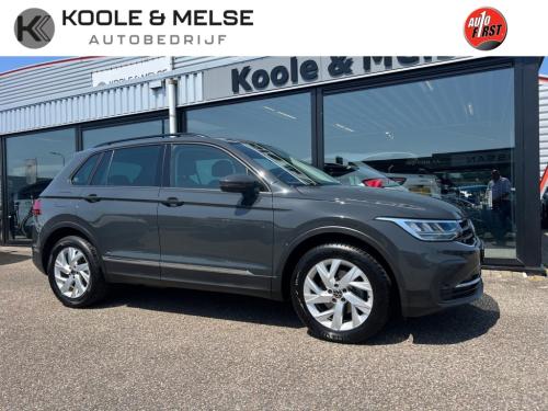Volkswagen Tiguan 1.5 tsi 150pk dsg life elegance , trekhaak , adaptive cc 