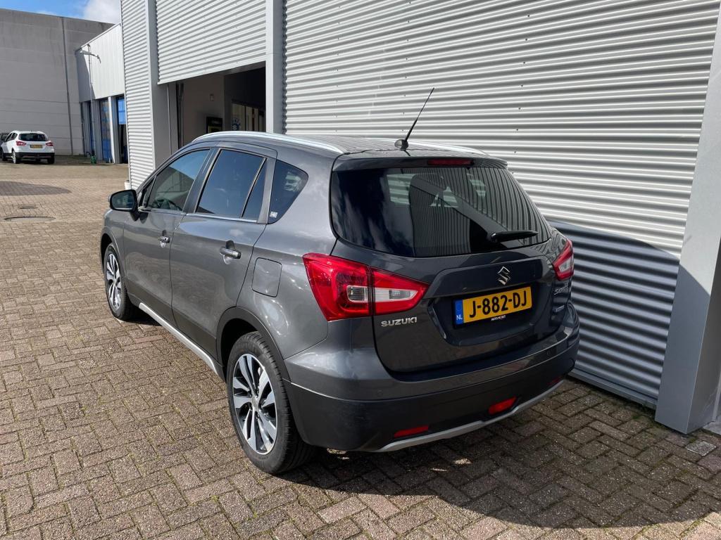 Suzuki Sx4 S-cross 1.4 boosterjet style smart hybrid