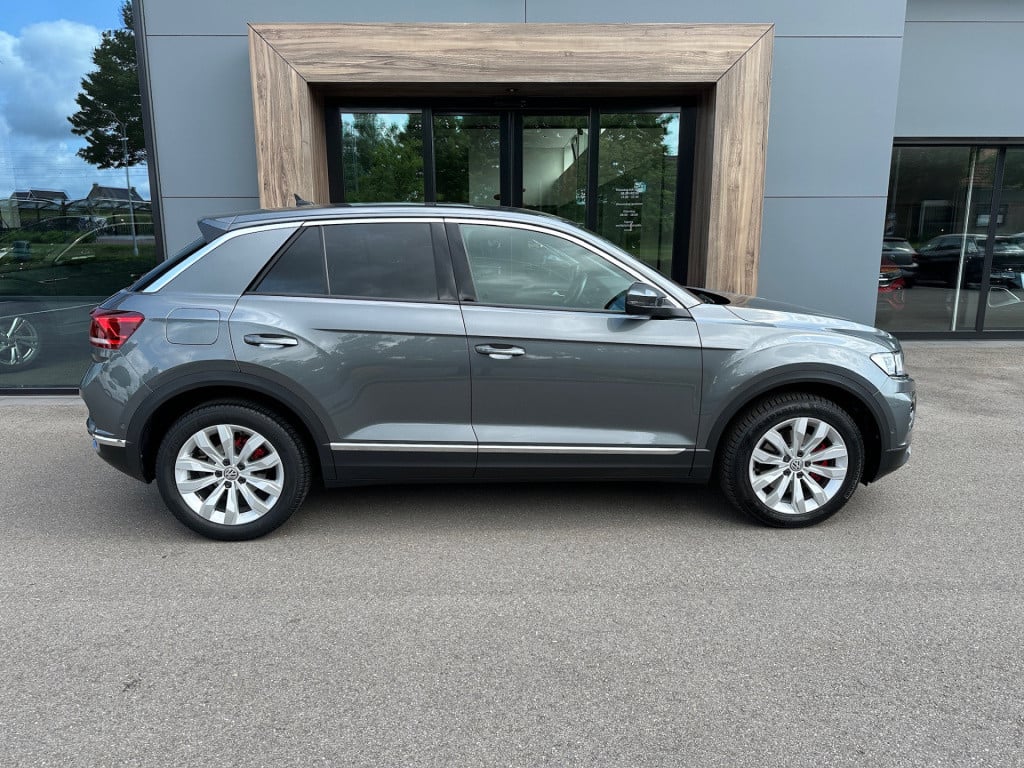 Volkswagen T-roc 1.5 tsi 150pk sport | led | dode hoek | trekhaak | carplay