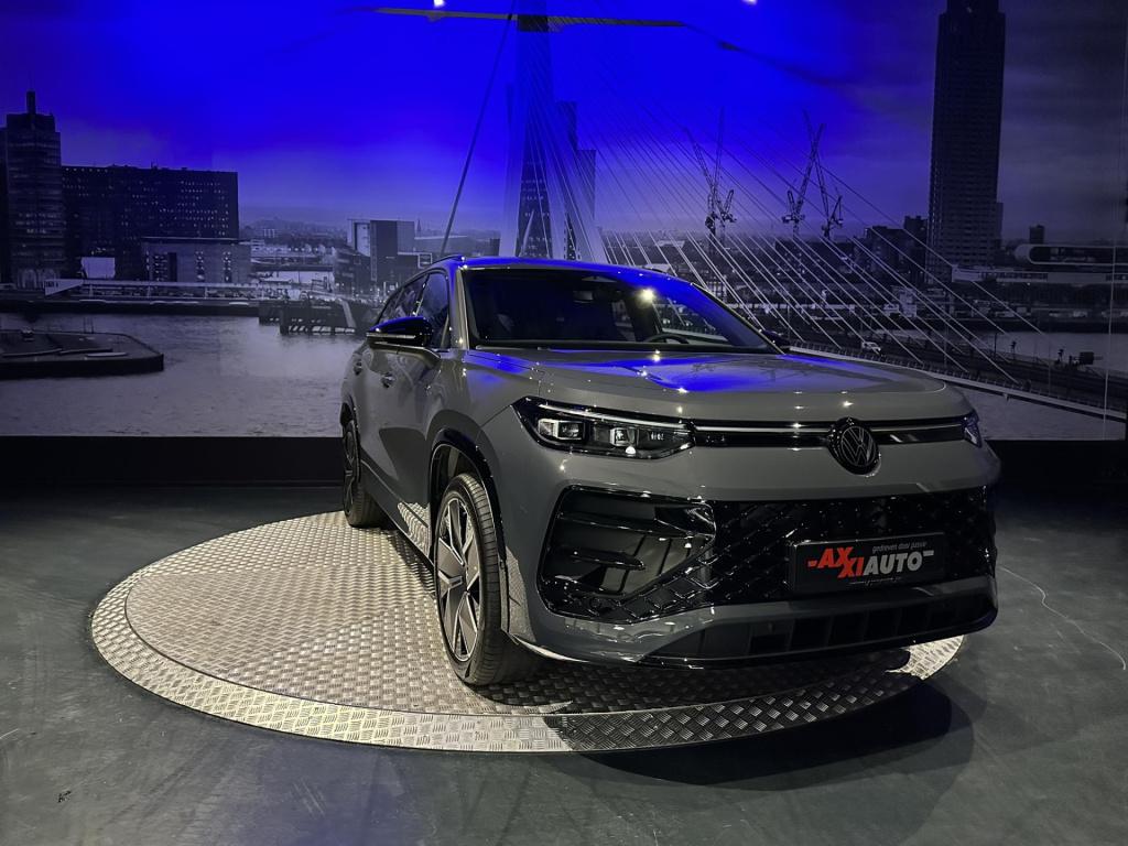 Volkswagen Tayron 1.5 ehybrid r-line edition *pano*keyless*blackstyle*