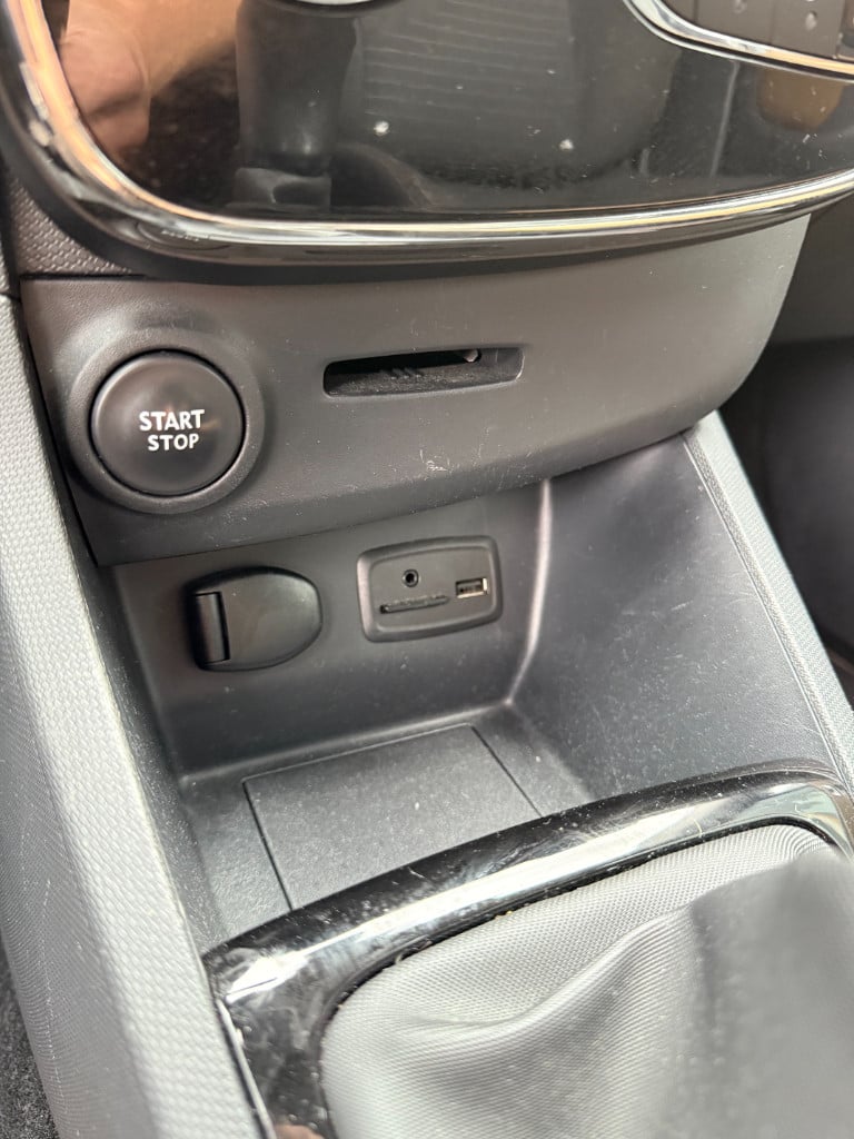 Renault Clio 0.9 - sportief - full option!