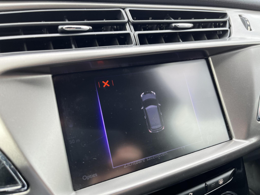 Ds Ds 3 1.2 puretech so chic | cruise control | climate control | navigatie