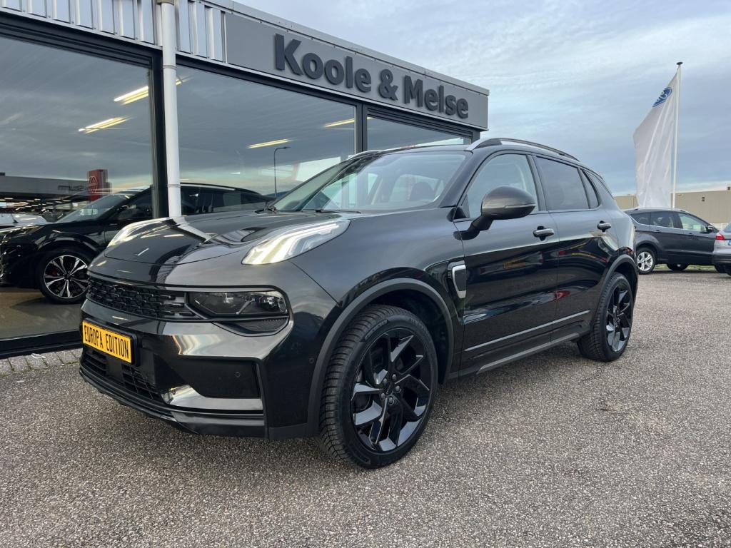 Lynk & Co 01 1.5 261pk phev black edition pano dak , 360gr camera , carplay