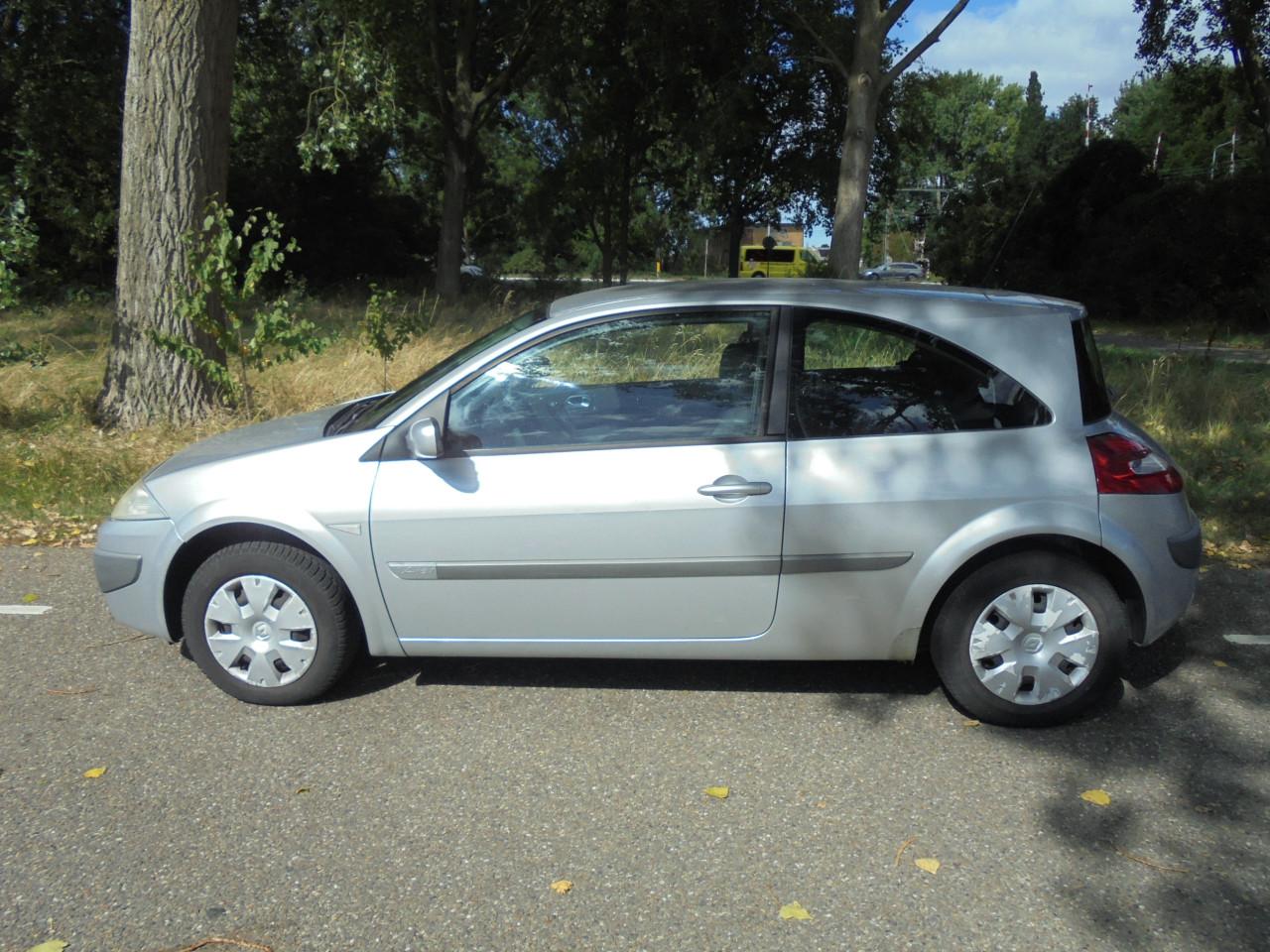 Megane 1.4 – 16V Authentique 2 eigenaar Apk Oktober 2026 leuke auto