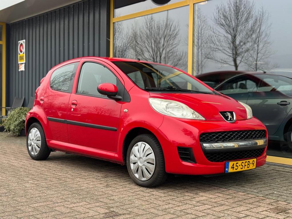 Peugeot 107 1.0-12v xs