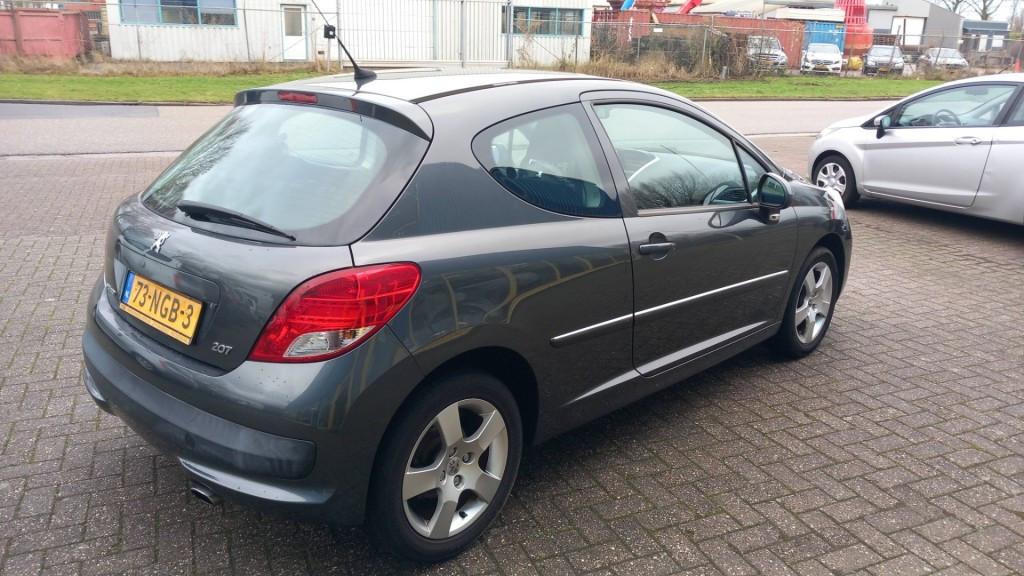 Peugeot 207 1.6 VTi Premiere 3 drs bj: 2010 airco-navigatie i.z.g.st