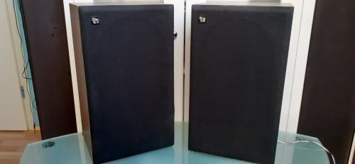2 vintage speakers 3 way system