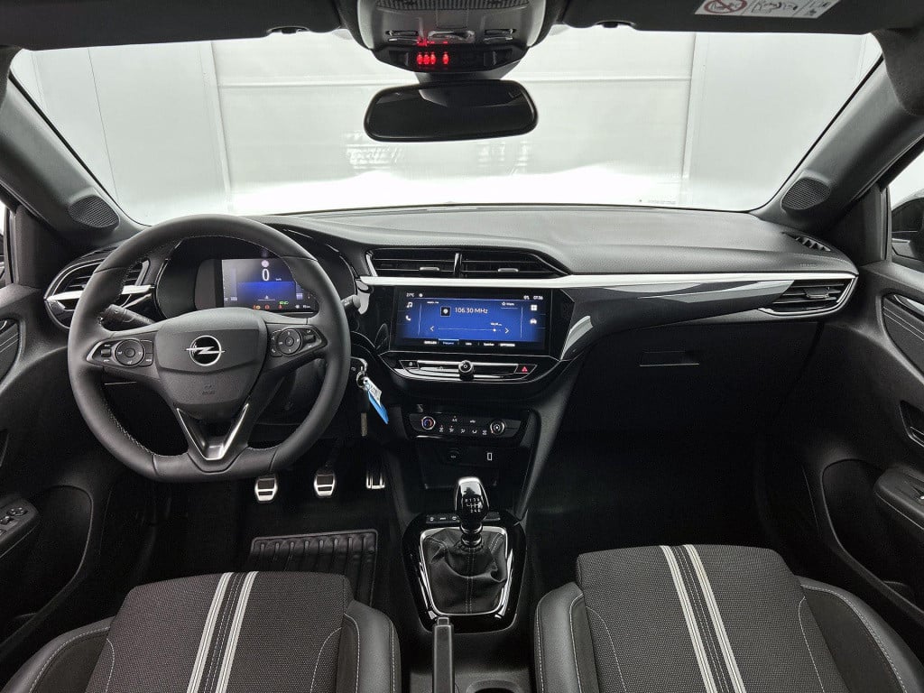 Opel Corsa 1.2 turbo gs | camera | 16" lichtmetalen velgen | apple carplay/