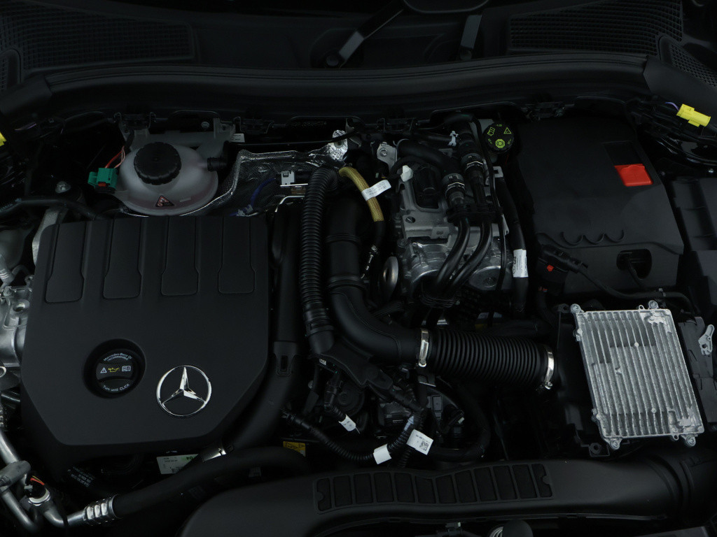 Mercedes-Benz Gla-klasse 250 e plug-in hybride | trekhaak | rijassistentiep