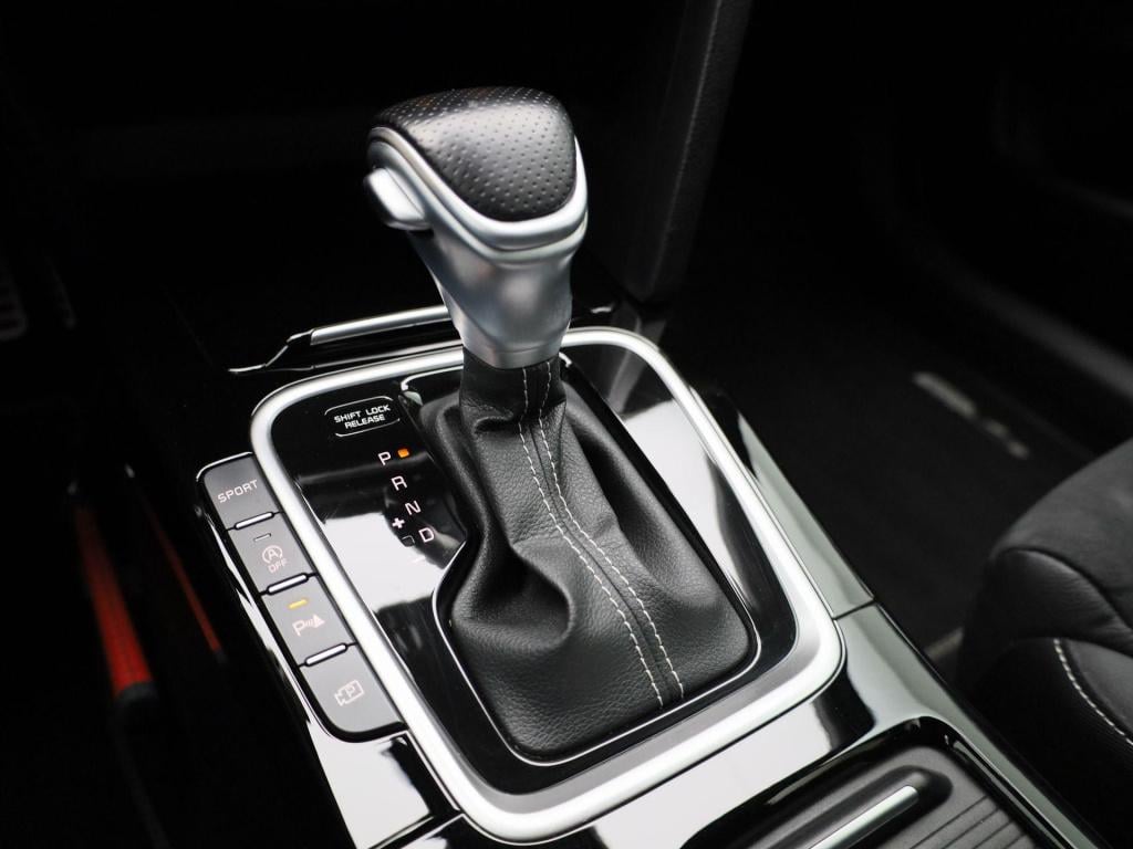 Kia Cee'd 1.5 t-gdi gt-line | panoramadak | navigatie | half leder | apple 