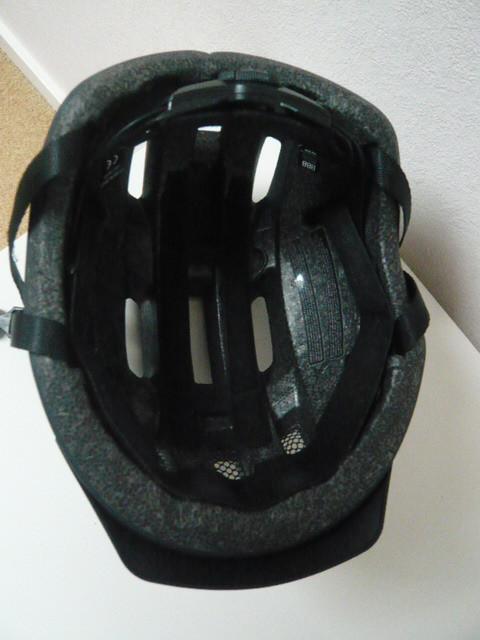 Z.G.A.N. FIETSHELM MT 53/57 MET REGENHOES