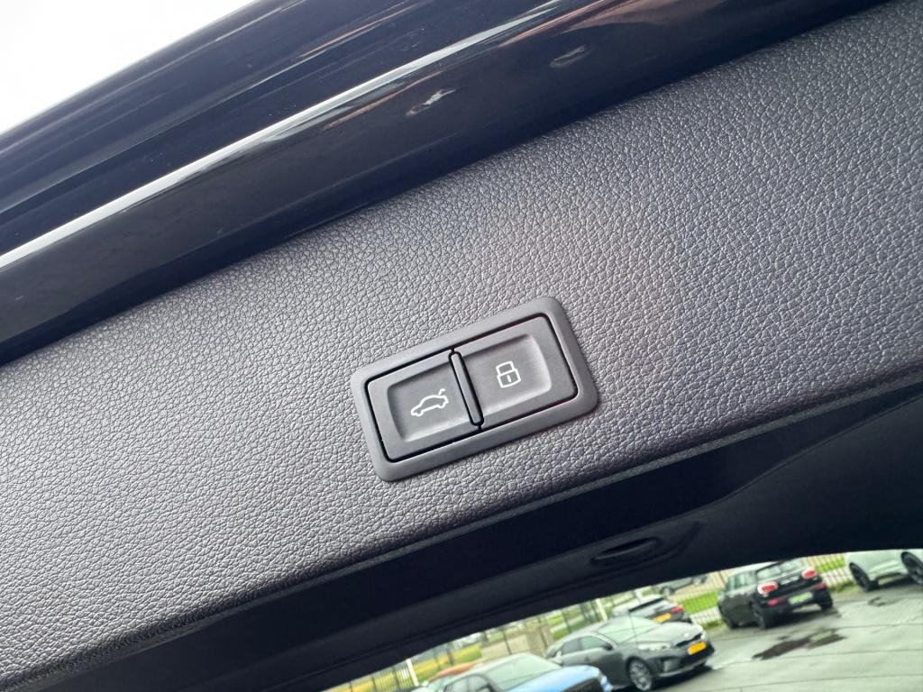 Audi Q2 35 tfsi sport * black pack * keyless * matrix led * stoelverwarming