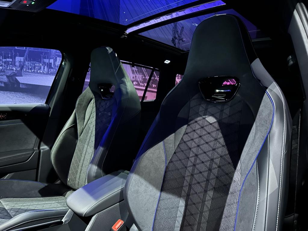 Volkswagen Tayron 1.5 ehybrid r-line edition *pano*keyless*blackstyle*