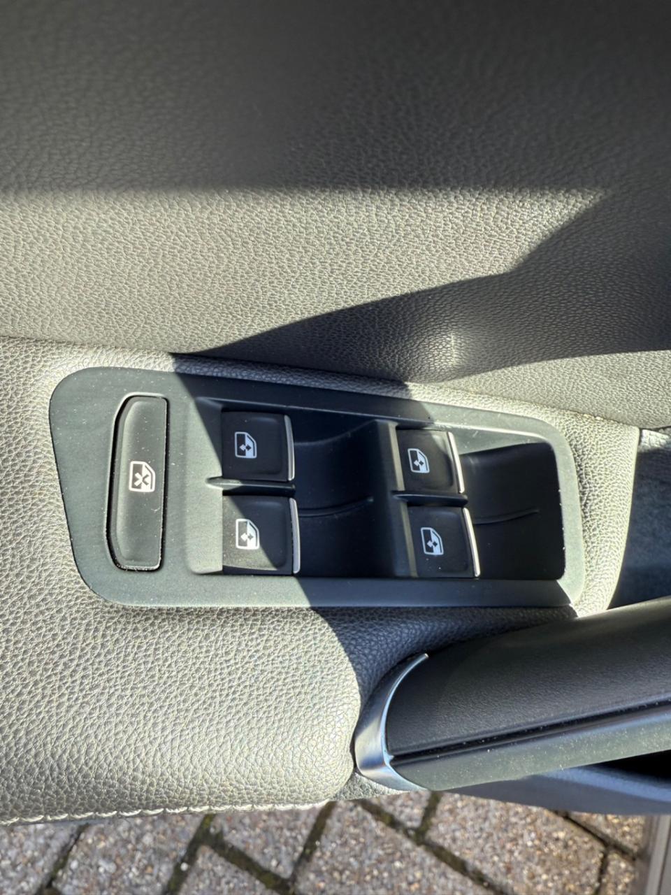 Volkswagen Golf 1.2 tsi business edition r connected dsg