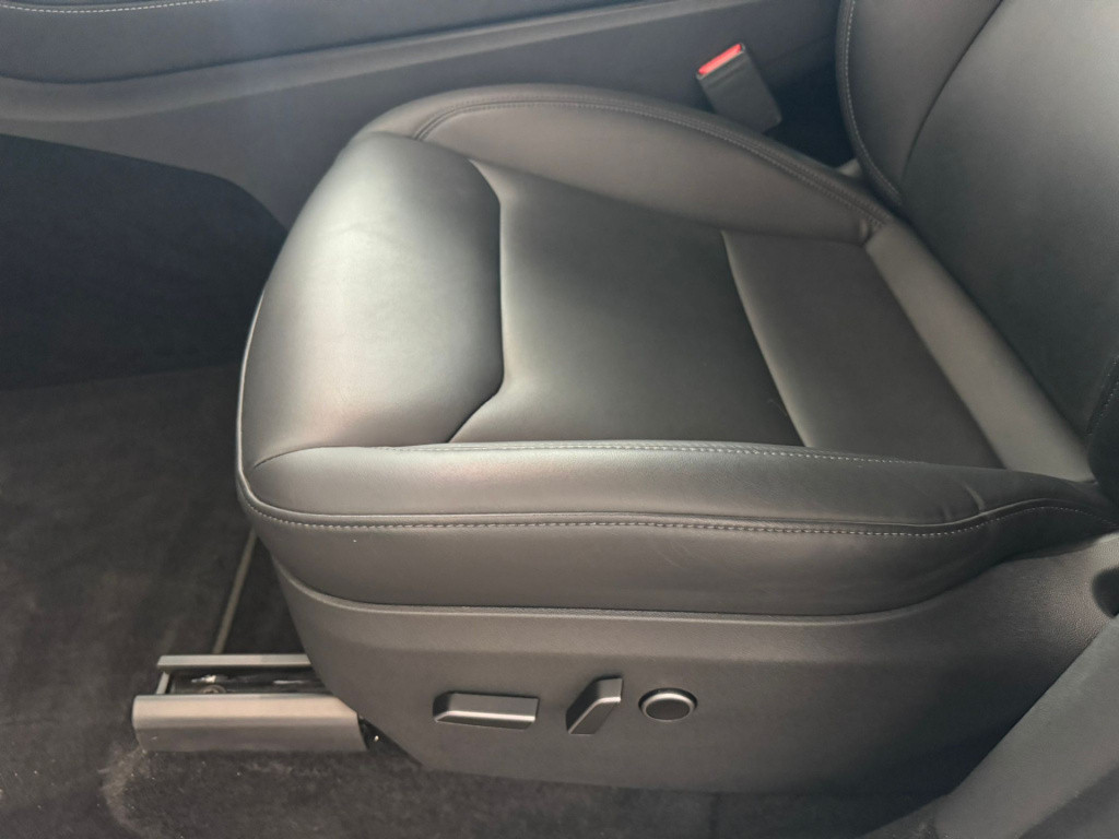 Tesla Model Y rwd 58 kwh