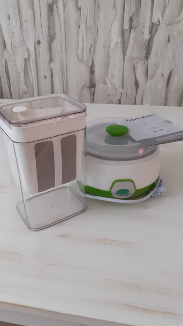 Yogurtmaker + filter voor uitlekken.