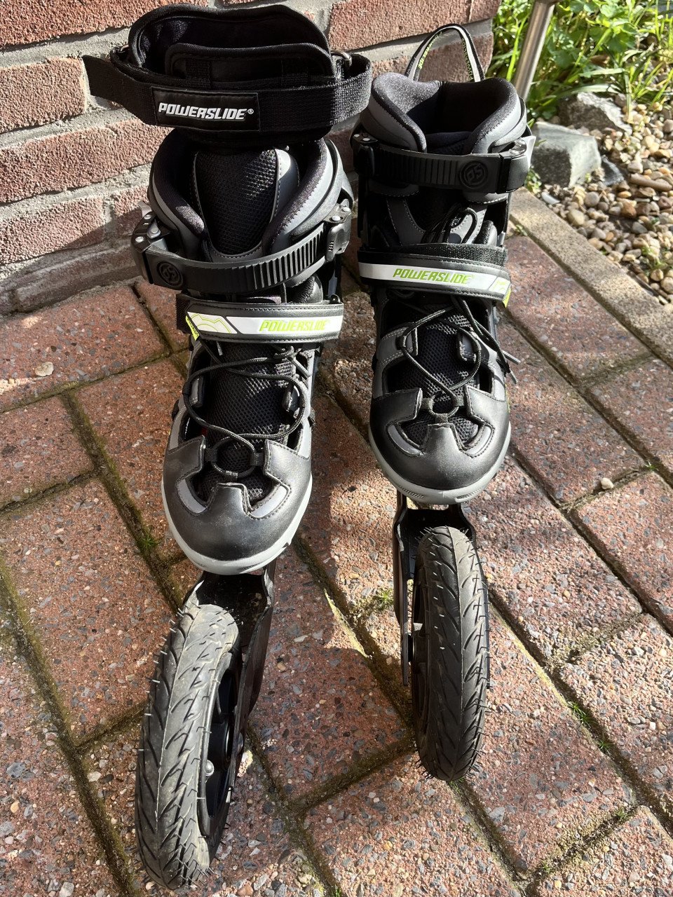 Skates