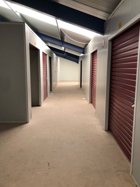 Te huur aangeboden(mini)opslagruimtes en buitenopslag