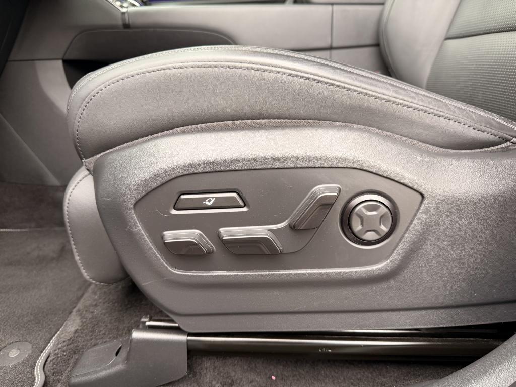 Hyundai Santa Fe 1.6 t-gdi phev black line 6 zits | elek. trekhaak | full o