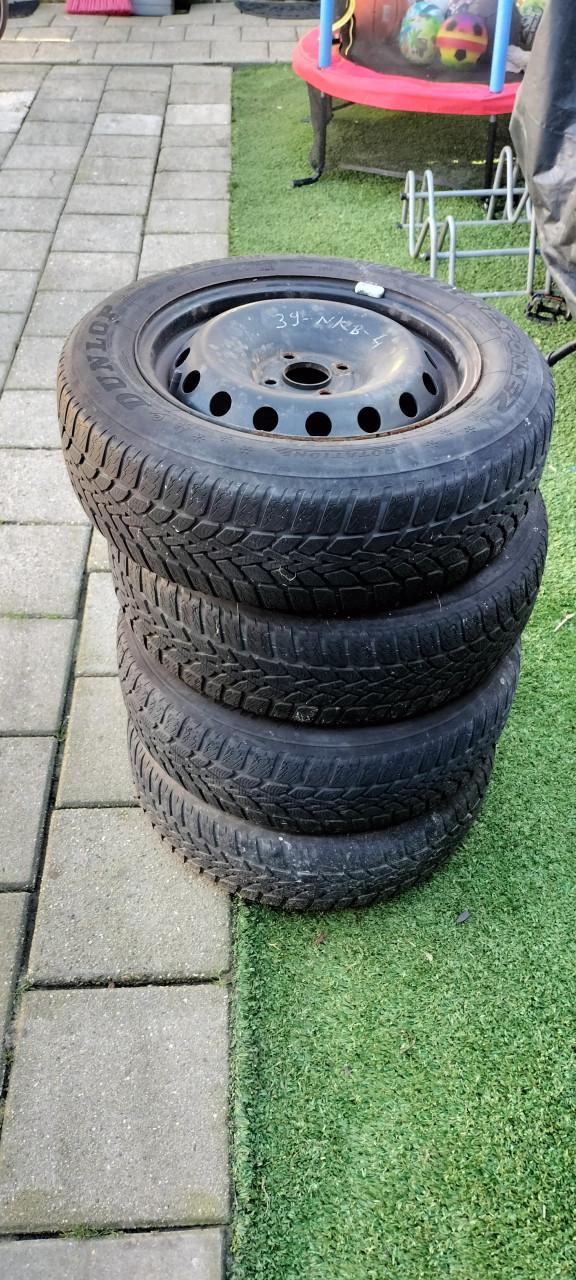 Stalen velgen met winterbanden GRATIS