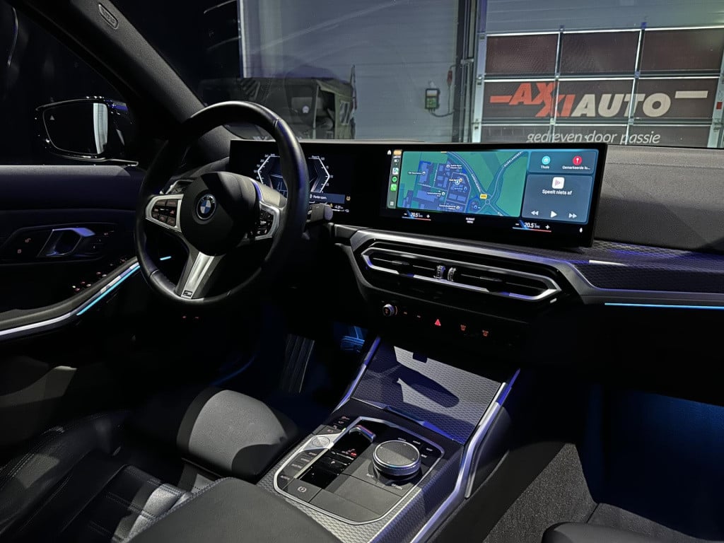 BMW 3-serie 330e m-sport *schuifdak*acc*harmankardon*