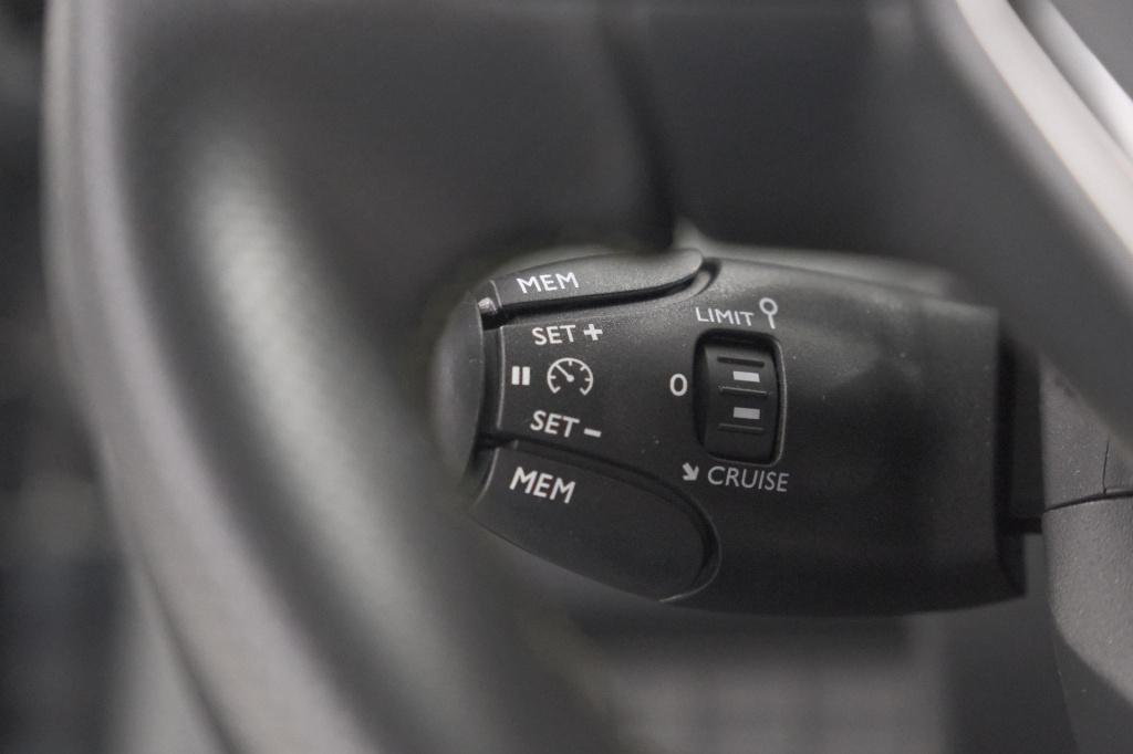 Peugeot E-2008 ev gt 50 kwh | 11 kw laadfunctie | 360 camera | dodehoekdete