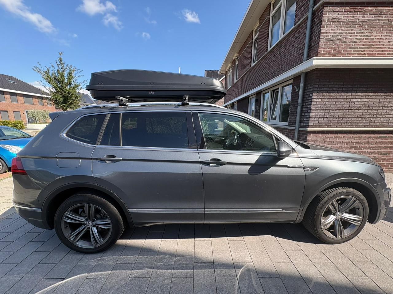 Dakkoffer 530L + dakdragers te huur