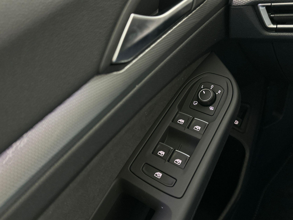 Volkswagen Golf 1.5 ehybrid style edition