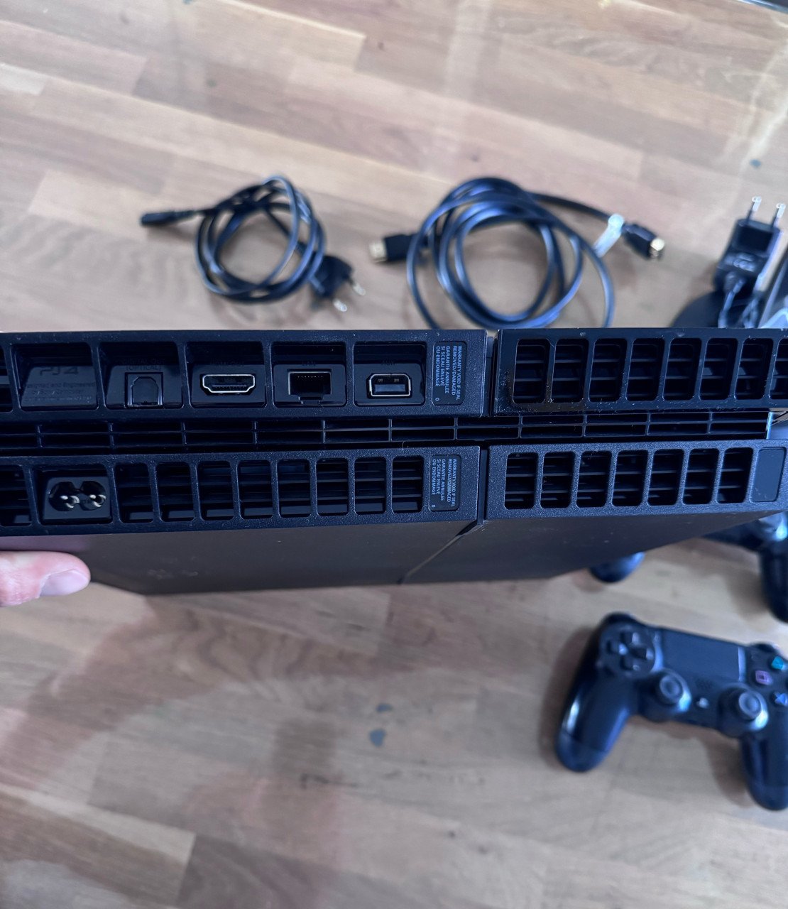 Te koop: playstation 4 met grote collectie fifa spellen ZGAN