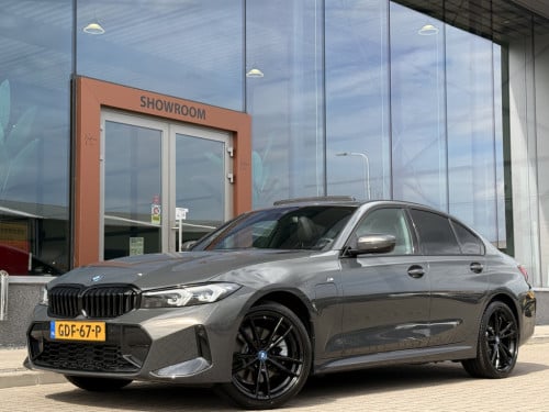 BMW 3-serie 330e | m-sport | harman kardon | pano | cruise | stoelverwarmin