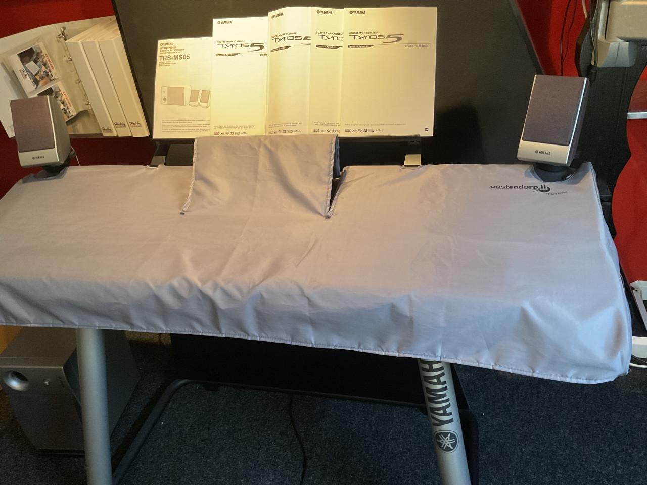 Yamaha Tyros 5 Keyboard