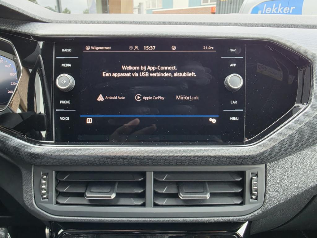 Volkswagen T-cross 1.5 tsi r-line | led | navi | camera | acc | stoelverwar