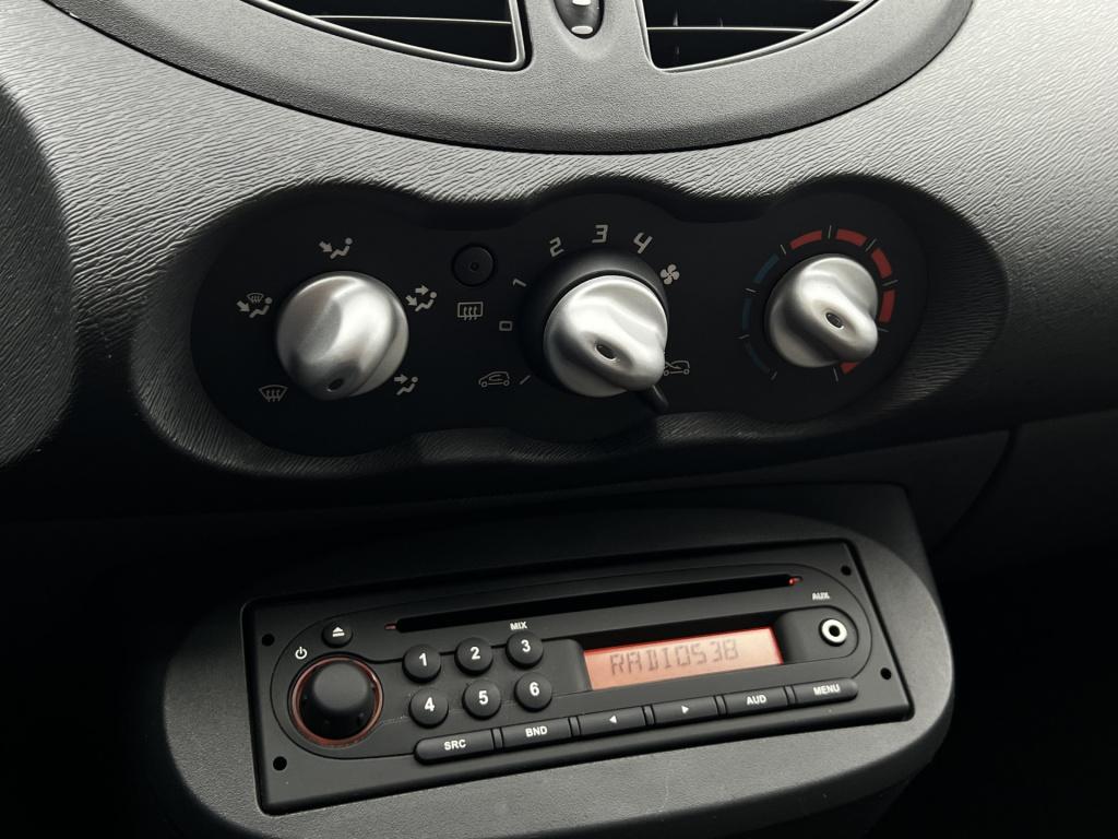 Renault Twingo 1.2-16v authentique