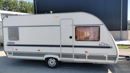 Beyerland 460 (2002) met voortent