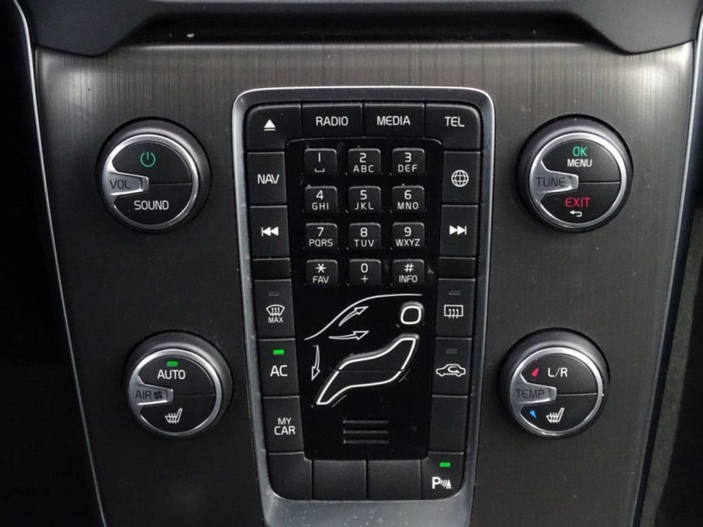 Volvo V40 1.6 t2 momentum stoelverwarming | navi | bluetooth