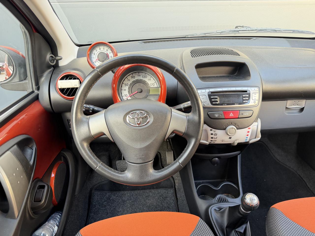 Toyota Aygo 1.0 12V Vvt-i 5DRS 2012 Dynamic Orange Airco Apk