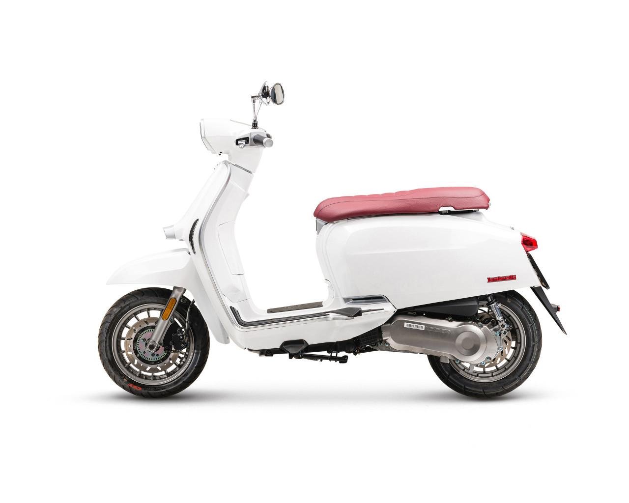 Nieuw de Lambretta V50 Special, nu uit voorraad leverbaar!