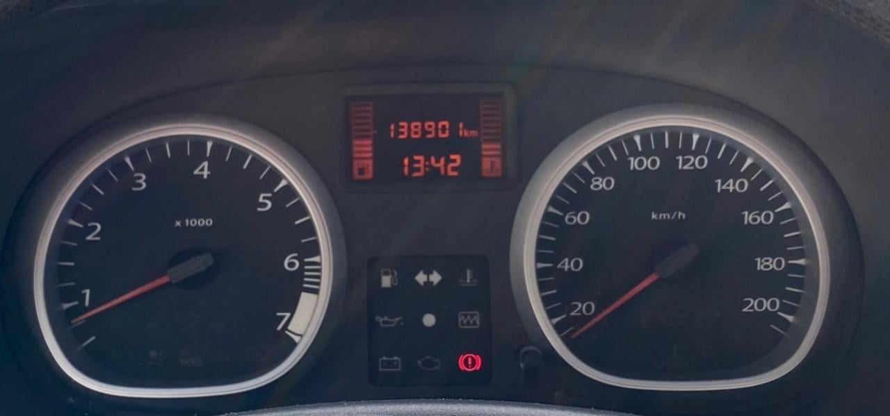 Dacia Duster 1.6 Lauréate | Vol jaar APK | Airco | Trekhaak |3 mnd garantie