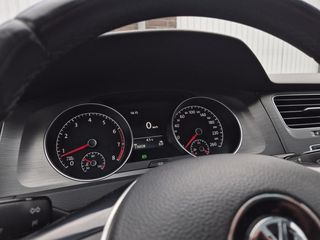 Volkswagen Golf 1.2 tsi comfortline / keyless / massagestoel / schuifdak / 