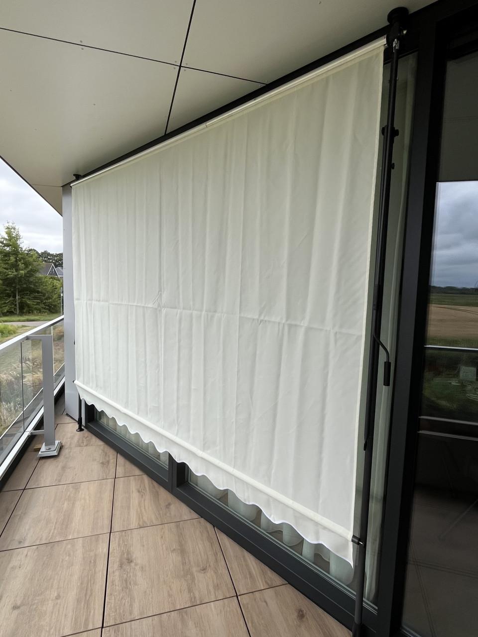 Te koop: 2 Klemluifels Tectake , snel te monteren zonder boren of schroeven