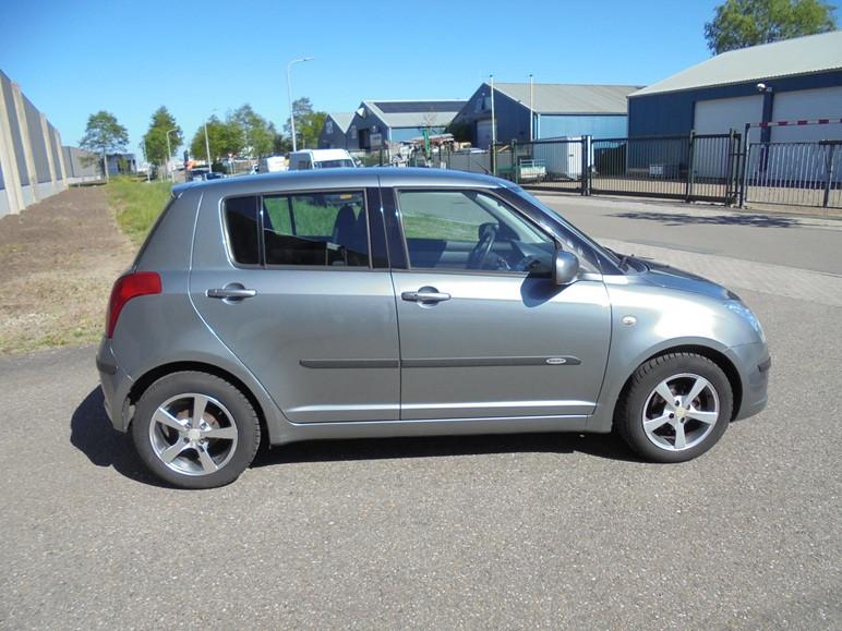 Suzuki Swift 1.5/Exclusive/5 Deurs/Airco/Elek.pakket/Keyless/BJ2007/NAP